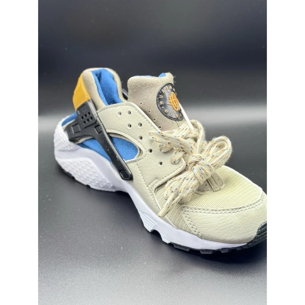 Size 4Y- Nike Huarache Kids Sneaker Shoes, Pre-owned, White/Blue/Black
